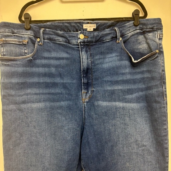 Good American Good Legs Jeans - Picture 6 of 11